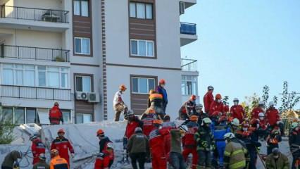İzmir'deki depremde yaralanan 21 kişinin tedavisi sürüyor