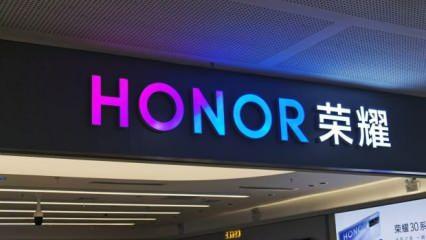 Huawei alt markası Honor'u sattığını açıkladı