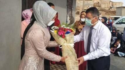 Organ nakli yaptığı hastasının nişan törenine katıldı