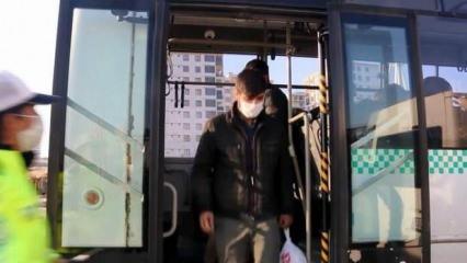 Siirt'te toplu taşıma araçlarındaki fazla yolcuları polis evlerine bıraktı