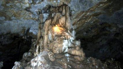 Muğla'da saklı kalmış bir doğa harikası: Sırtlanini Mağarası
