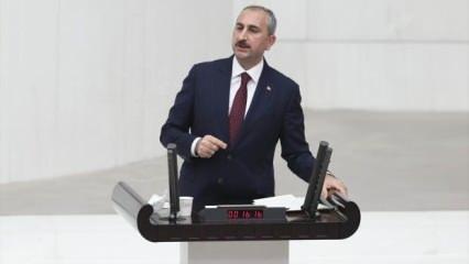 Bakan Gül: 'Hakimler savcılar değil, FETÖ'cü teröristler cezaevinde'
