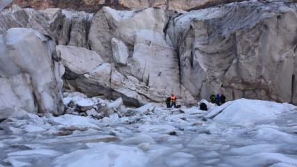 Türkiye'nin en büyük vadi buzulu: Uludoruk Buzulları
