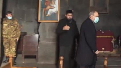 Ermeni rahip Paşinyan'ın elini sıkmayıp kiliseden kovdu
