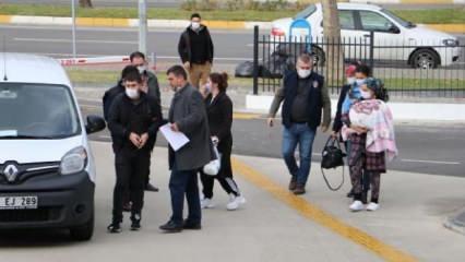 Otomobille kaçarken 2 polisi yaralayan yankesicilik şüphelisi aile adliyede