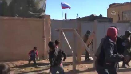 Suriye’de PKK/YPG yandaşları Ayn İsa'daki Rus üssünü taşladı
