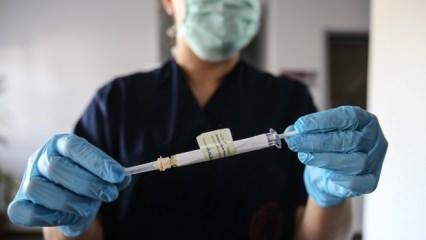 ABD’de Newark Üniversite Hastanesi çalışanları BionTech/Pfizer aşısının ikinci dozunu vuruldu