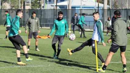 Akhisarspor'da 2 futbolcunun testi pozitif çıktı