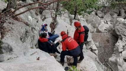 Dağlık alanda mahsur kalan Rus turistleri jandarma kurtardı