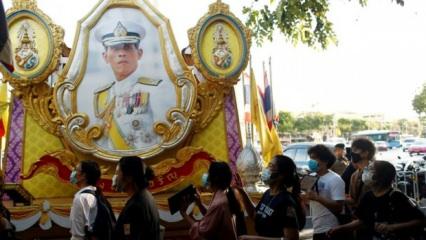 Tayland’da 'Kral’a ihanetten' yasasından ilk tutuklama!