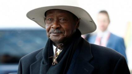 34 yıldır iktidarı elinde tutan Devlet Başkanı Yoweri Museveni yeniden seçildi