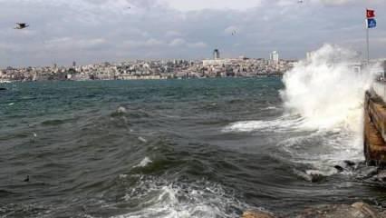 İstanbul'da şiddetli lodos! Seferler iptal oldu