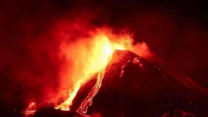 İtalya’nın Sicilya Adasında bulunan Etna Yanardağı patladı