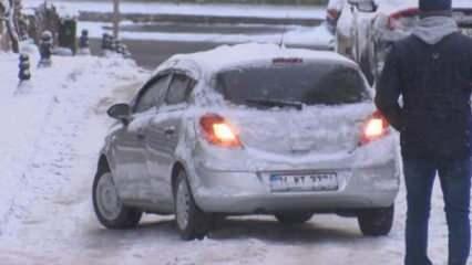 Ümraniye'de araçlar buzlu yollarda kaydı, sürücüler zor anlar yaşadı