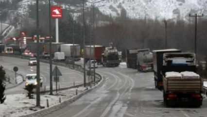 Kar, Burdur'da ulaşımı olumsuz etkiledi