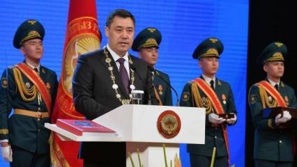 Kırgızistan'ın 6'ncı Cumhurbaşkanı Caparov göreve başladı