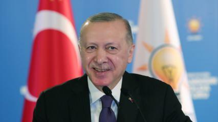 Erdoğan'a Müslüm Gürses sürprizi! Salon ayağa kalktı