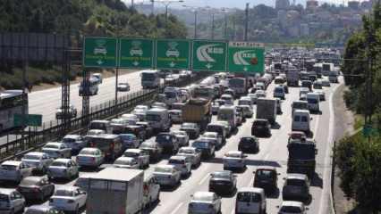 İstanbul'da kısıtlama öncesi trafik durma noktasına geldi
