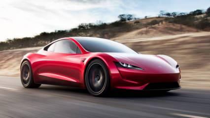 Elon Musk açıkladı: Tasla Roadster modelini uçuracak