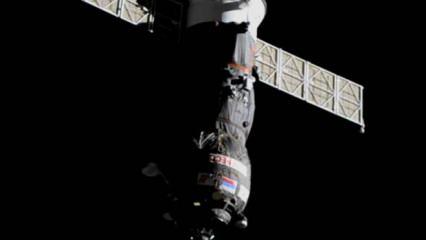 Rus mekiği Uluslararası Uzay İstasyonu'na demirledi