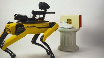 Boston Dynamics’in dans eden köpek robotu silahlandı