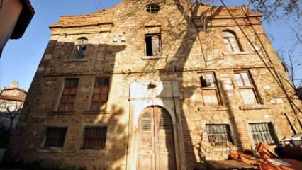 600 yıllık kilise bir milyon dolara 6 yıldır satılmıyor!