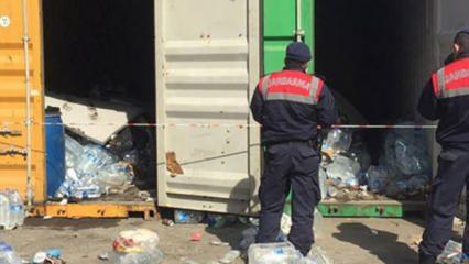 Limandaki 2 konteynerin içinden 55 sığınmacı çıktı