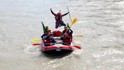 Melen Çayı'nda "sosyal mesafeli" rafting sezonu açıldı