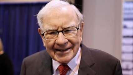 Warren Buffett 90 yaşında 100 milyar dolar servete ulaştı