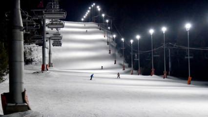 Cıbıltepe'de turistlerin yeni eğlencesi 'gece kayağı'