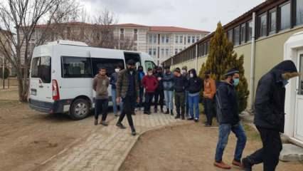 Erzincan'da Afgan uyruklu 16 sığınmacı yakalandı
