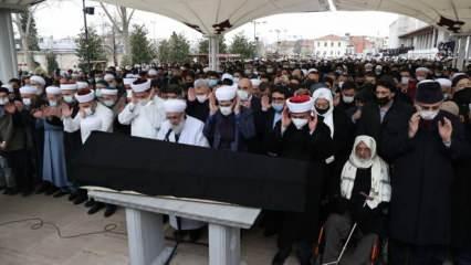 Suriyeli alim Muhammed Ali es-Sabuni'nin cenaze namazı kılındı