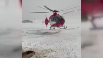 Ağrı'da hamile kadın için ambulans helikopter seferber oldu