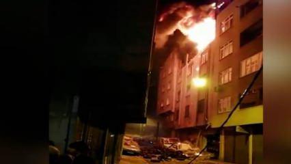 İstanbul'da gece alevlere teslim! Dört katlı araç lastiği deposunda yangın çıktı