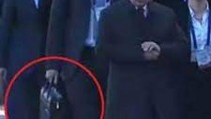 Putin gizemli çantasını yanından ayırmıyor