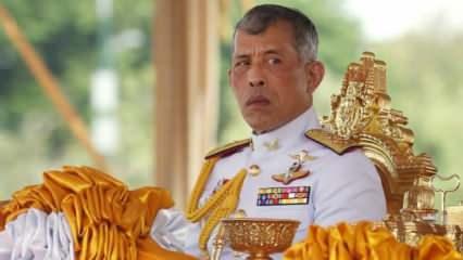 Tayland'da kabine değişikliği kral tarafından onaylandı