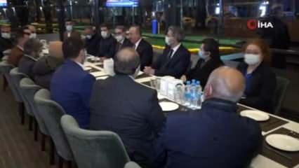 Bakan Çavuşoğlu, Tacikistan'daki Türk vatandaşları ile bir araya geldi