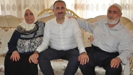 Bakan Gül'ün annesi için taziye ziyaretleri kabul edilmeyecek