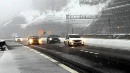 Bolu Dağı'nda kar kalınlığı 20 santimetreye ulaştı