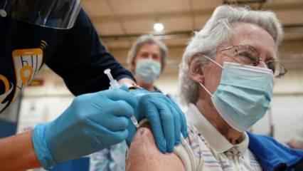 ABD'deki yetişkinlerin yarısına ilk doz Kovid-19 aşısı yapıldı