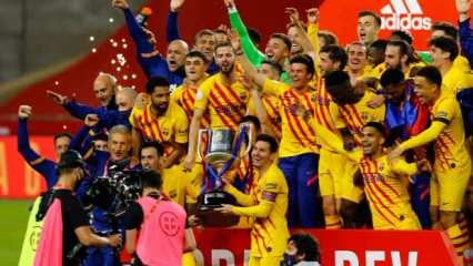 Messi rekor kırdı, kupayı Barcelona kazandı!
