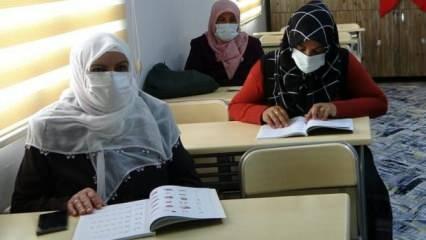 60 yaşındaki Nurhayat teyzenin okuma azmi