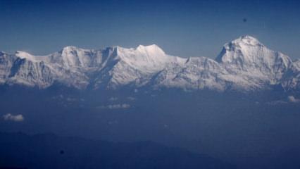 Dünyanın çatısı Himalayalar'a gökyüzünden bakış