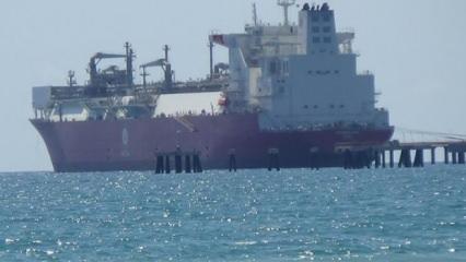 Türkiye'nin ilk doğalgaz depolama gemisi Ertuğrul Gazi, Hatay'da