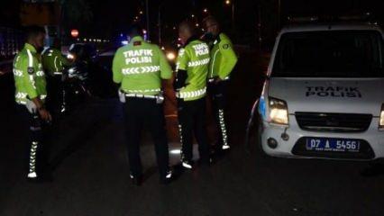 Antalya’da trafik polisleri çarpıştı: 1 polis yaralı