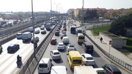 İstanbul'da tam kapanmanın ilk gününde trafik ve ulaşım yoğunluğu!	