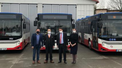 Türk markalı otobüsler Prag'da, yolcuların hizmetine sunuldu