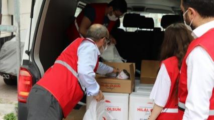 Türk Kızılay Esenyurt Şubesi ramazanda 1300 yetime yardım ulaştırdı