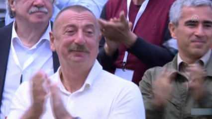 Aliyev kendini zor tuttu! Duygusal anlar...