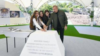 İlham Aliyev Şuşa'da yeni caminin temelini attı